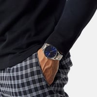 ساعة لاكوست