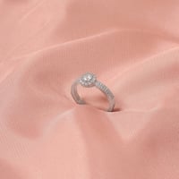 خاتم فضه مزين بأحجار الزركون