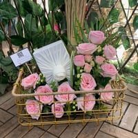 سلة ورد طبيعي