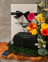 بكج قماش جيفنشي مع شنطة تومي هيلفيغر