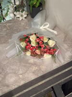 باقة هناي – مزيج وردي وأبيض