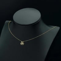 عقد ذهب عيار 18