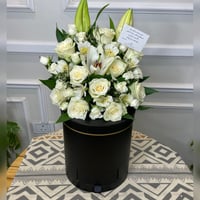 صندوق ورد دائري - مع شوكلاتة