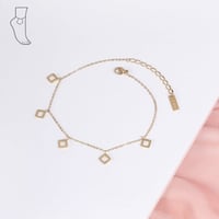 خلخال بتصميم مكعبات مطلي ذهبي