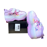 كيت شوز بناتي يجمع بين اللعب والنعومة