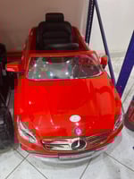 سيارة مرسيدس أطفال