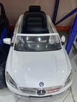 سيارة مرسيدس أطفال