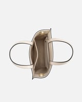 شنط نسائية بتصميم كلاسيك بلون أسود