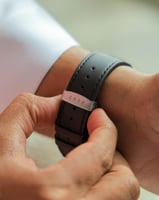 ساعة طارق الرجالية جلد بلون بني