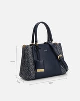 شنطة نسائية كلاسيك بلون أزرق