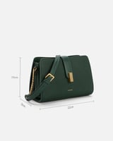 شنطة نسائية بتصميم مميز بلون أخضر