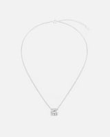 سلسال نسائي بلون فضي بتصميم أنيق