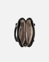 شنطة نسائية جلد باللون الأسود