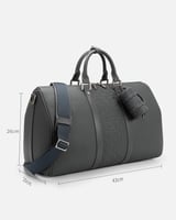 شنطة من الجلد الفاخر بلون رمادي