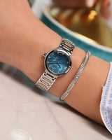 ساعة نوره النسائية باللون الفضي