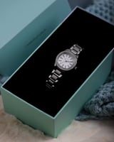 طقم هدايا نسائي يتكون من ساعة وإسوره وخاتم