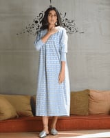 جلابية الهَنوف النسائيه بلون أزرق