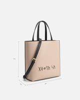 شنط نسائية بتصميم كلاسيك بلون وردي