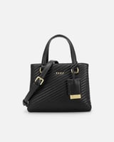 شنطة نسائية جلد باللون الأسود