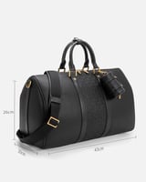 شنطة من الجلد الفاخر بلون أسود