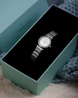 طقم هدايا نسائي يتكون من ساعة وإسوره وخاتم