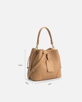 شنطه نسائيه تقليديه باللون البني