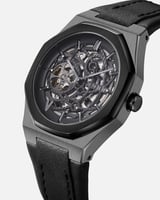 ساعة سراج من الجلد بلون أسود