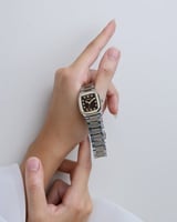 ساعة خُلود النسائية بلون ذهبي وفضي