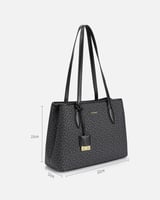 شنطة نسائية أنيقة بلون أسود