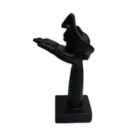 مجسم تعبير الحب