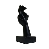 مجسم تعبير الندم