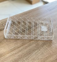 صواني اكريلك شفاف بعدة اشكال