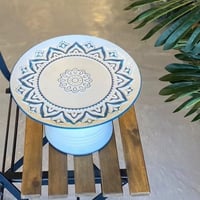 ستاند يوناني أزرق