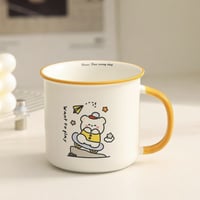 كوب برسمة دب بلون اصفر وابيض جميل