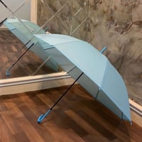 مظلة مطر لون أزرق