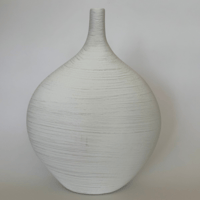 فازه سيراميك ابيض