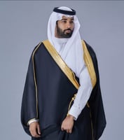 صندوق ملكي فخم يضم مجموعة من الهدايا الفاخرة عدد8...