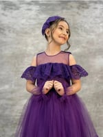 فستان ارجواني مزين بالتول مع كشكشة على التنورة وأك...