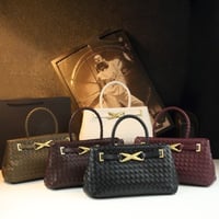 جو بي ايلورا | عنابي