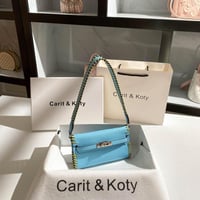 كيلي تريساج | أسود