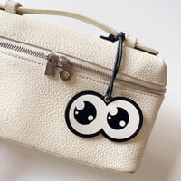 تعليقة عيون