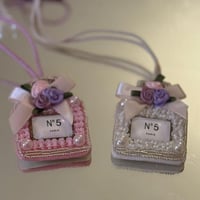 تعليقة عطر خرز