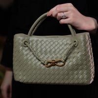 انديامو ايست ويست | أخضر