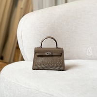 ميني كيلي | كاكي