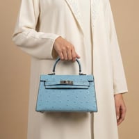 كيلي اوسترش | أزرق