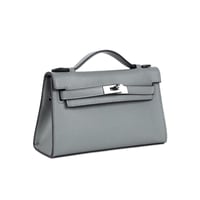 كيلي بوشيت | رمادي