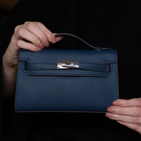 كيلي بوشيت | أزرق