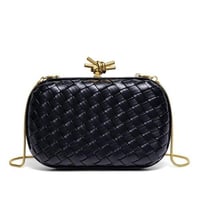 بوتيغا كلاتش | أسود