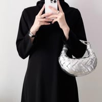 جو بي ارلا | عنابي