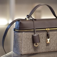 لورو بيانا | كانفاس